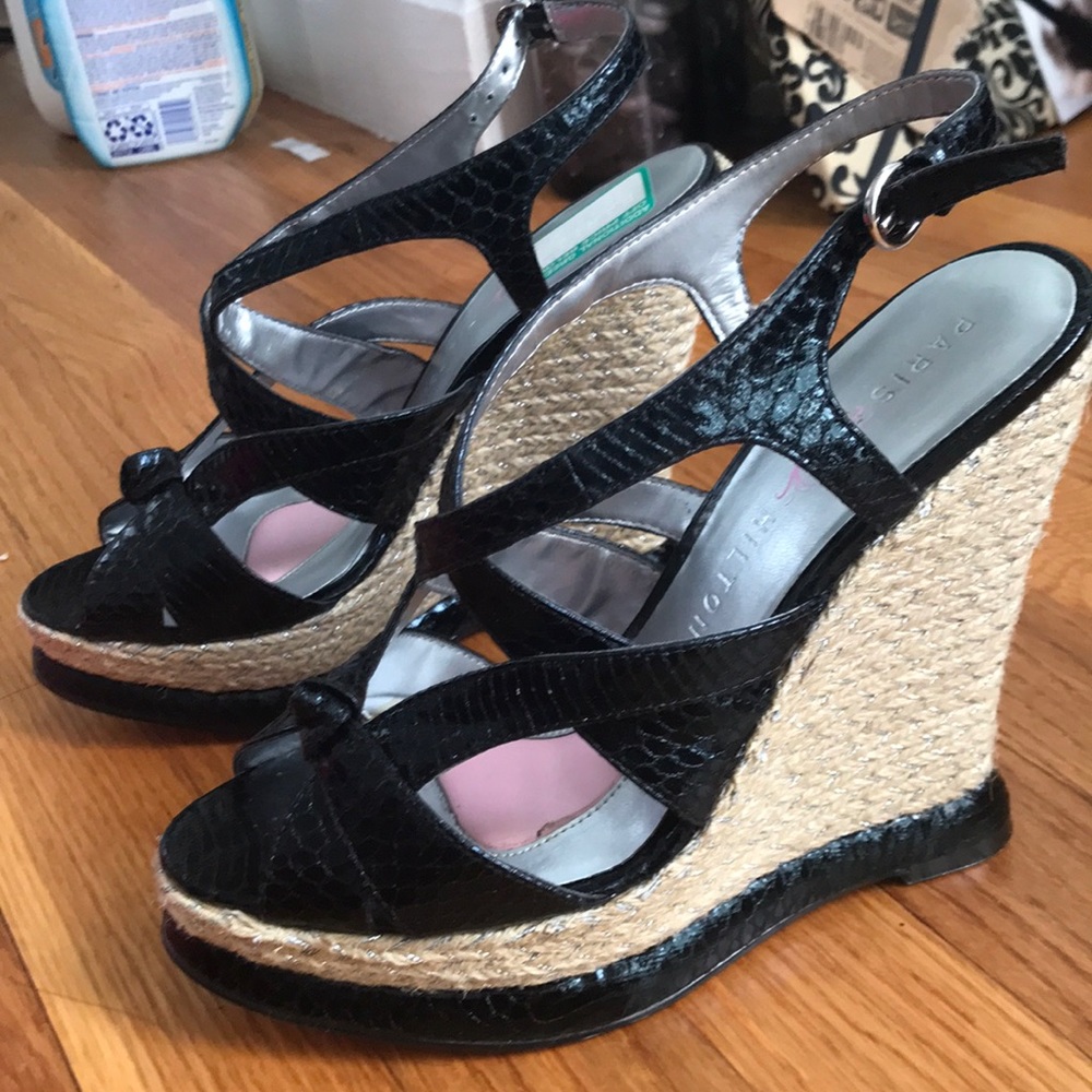Size 7.5 Paris Hilton pink sole wedges - new!